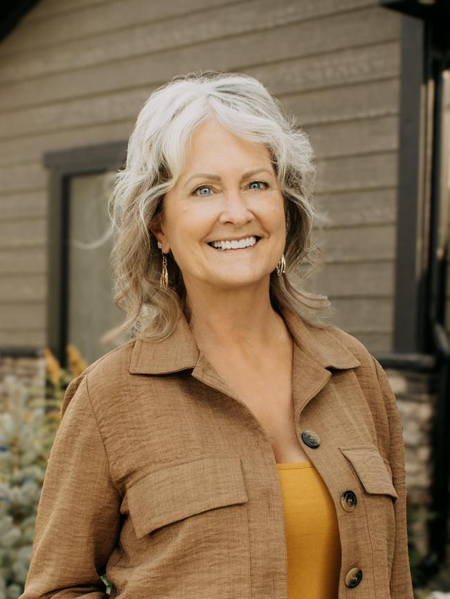 Photo of Lynette Cattaneo, 